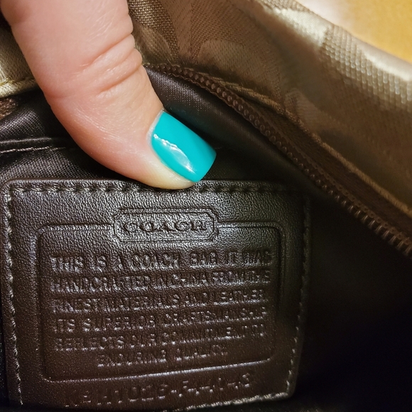 ⛔️ SOLD 🚫Authentic, Vintage Coach mini Hobo bag- brown 9x6" - Picture 6 of 9